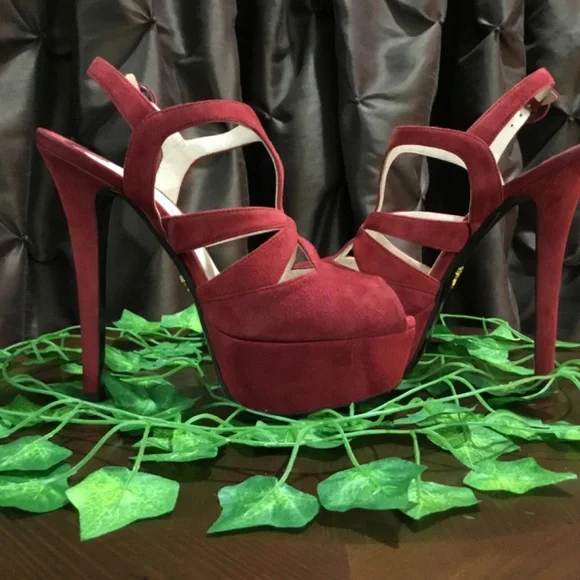 ⭐️ Host Pick ⭐️ Red Suede Prada Strappy Platform Heels - Picture 4 of 9